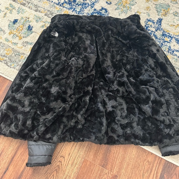 North face coat - Picture 2 of 2